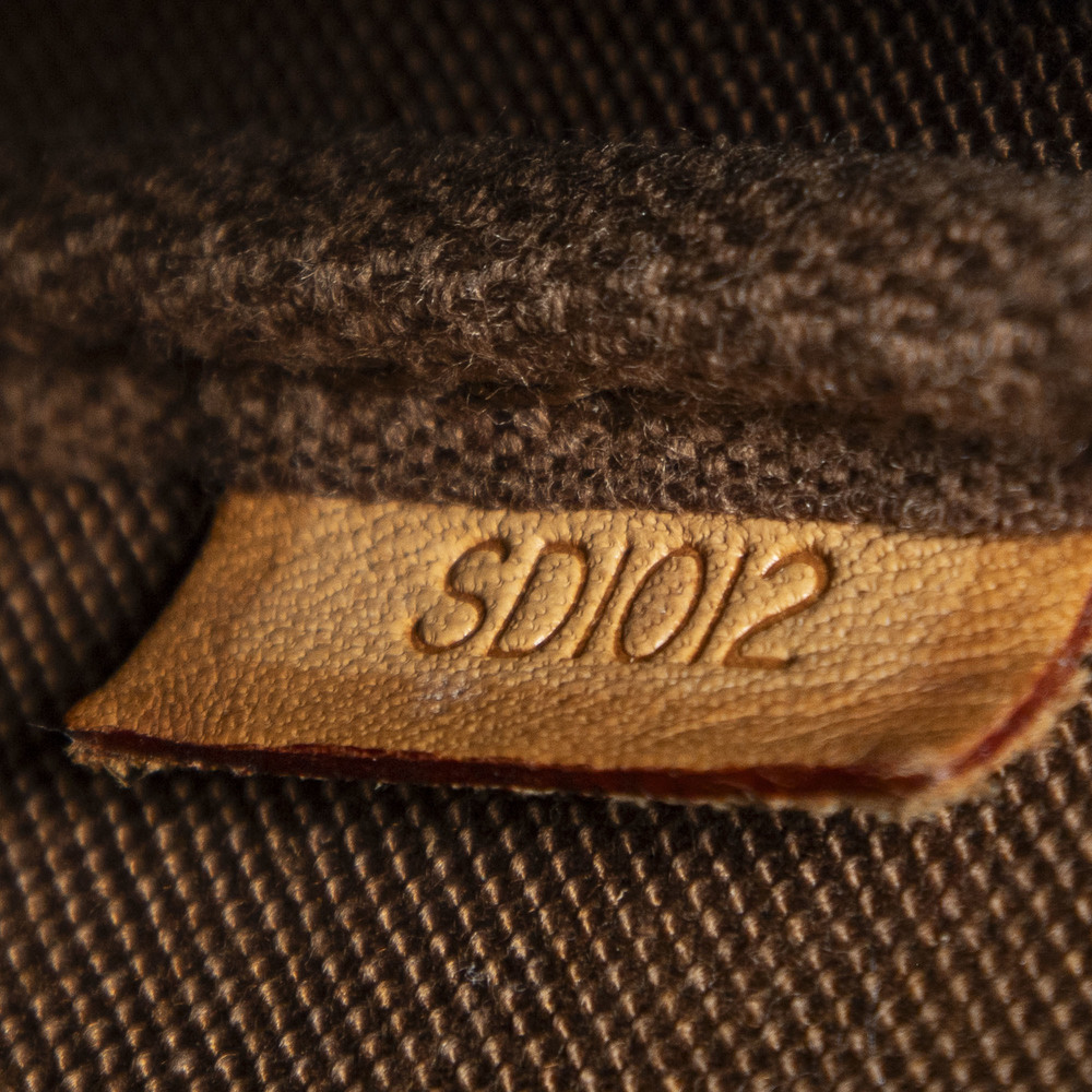 Louis Vuitton Accessory Pouch - Picture 10 of 10